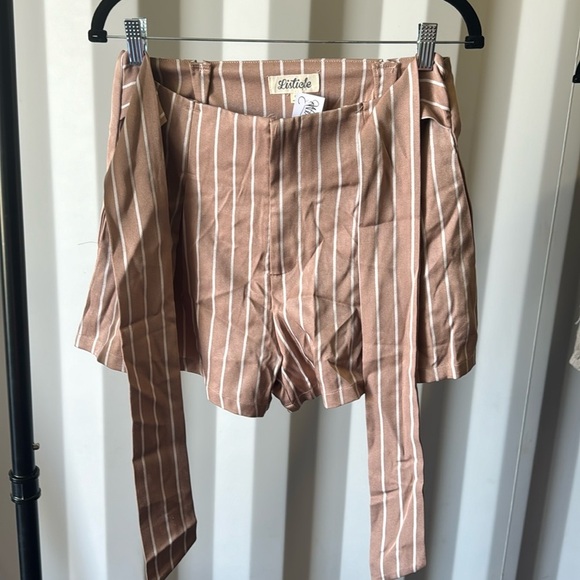 Listicle Pants - Trouser style shorts new with tags